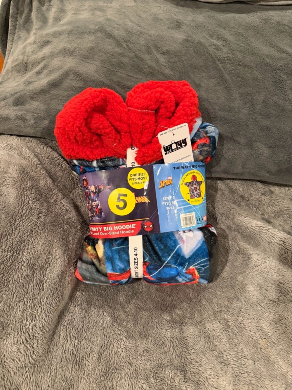 NWT Marvel Spider-Man Red and Blue Plush Hoodie Blanket
